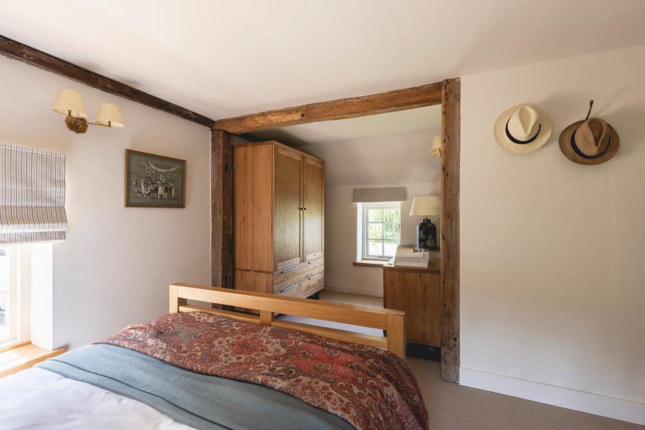 Cosy Cottage With Beautiful Garden, Hottub & Sauna Marden  Экстерьер фото